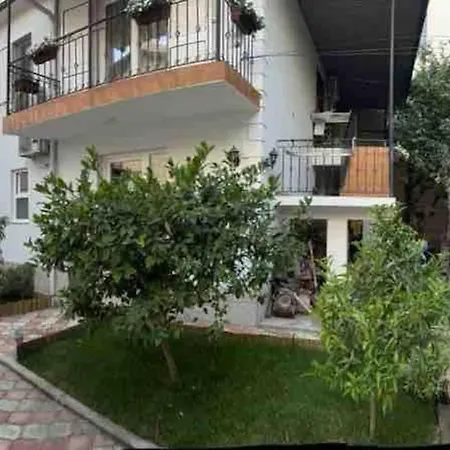 Florents 1-bd Villa, Free Parking And Garden 地拉那