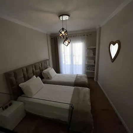 Florents 1-bd Villa, Free Parking And Garden 公寓 地拉那